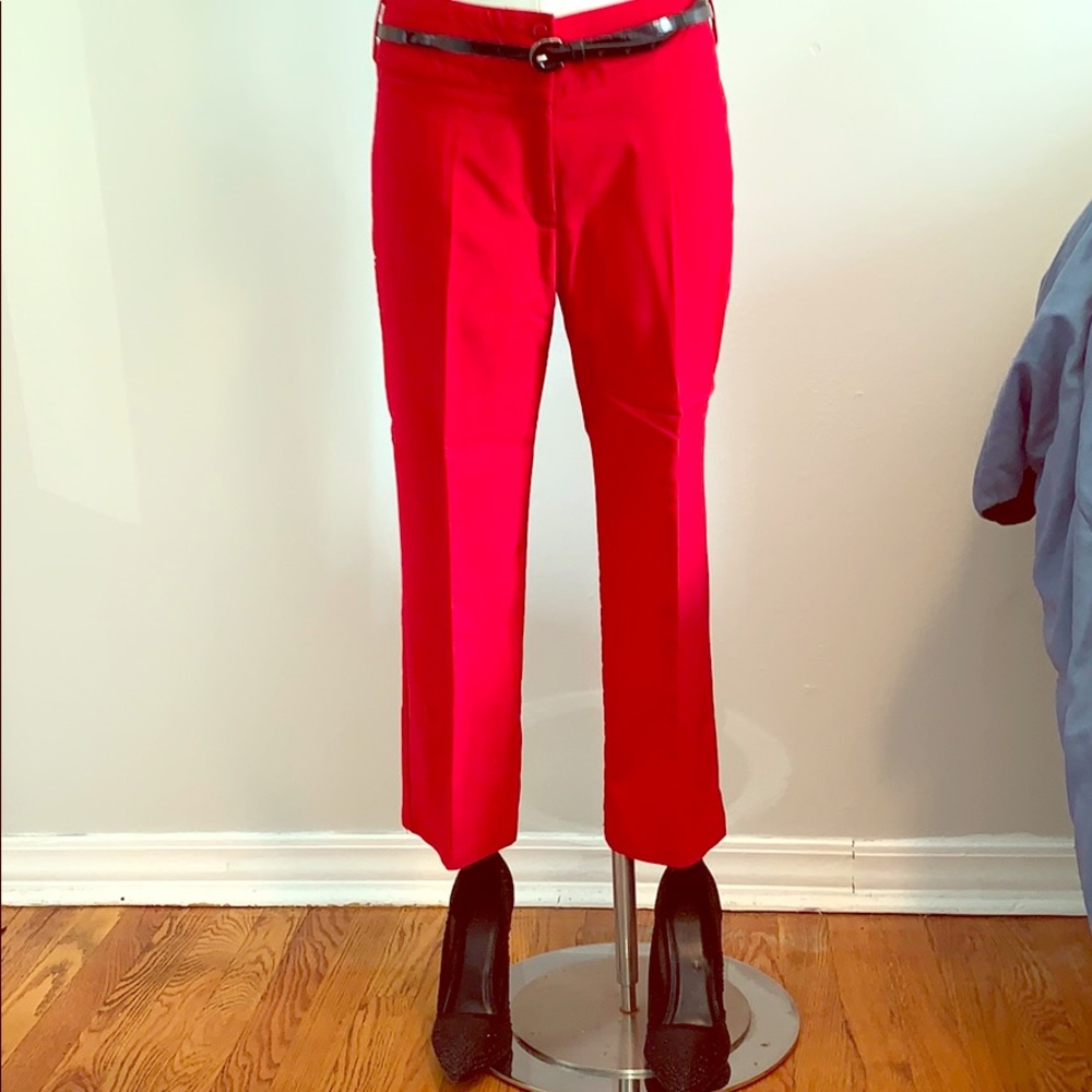 Red capris